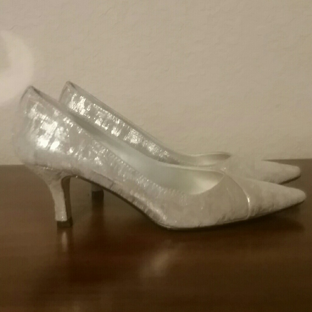 Bella Vita Heels 8.5 Aa